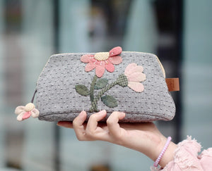 [Kit] Byhands DIY Kit Series - Blooming Flowers Pouch (BYP-1725)